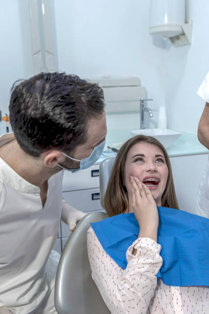 Best Broken Tooth Emergency  in Riley, KS